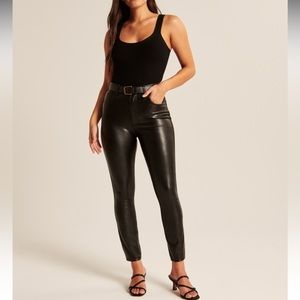 Abercrombie & Fitch Curve Love vegan leather high rise skinny pants size 28L/6L